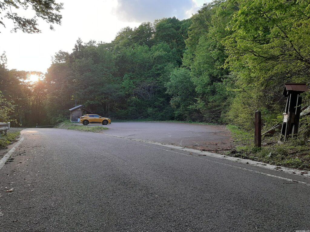日暮前に駐車場に到着