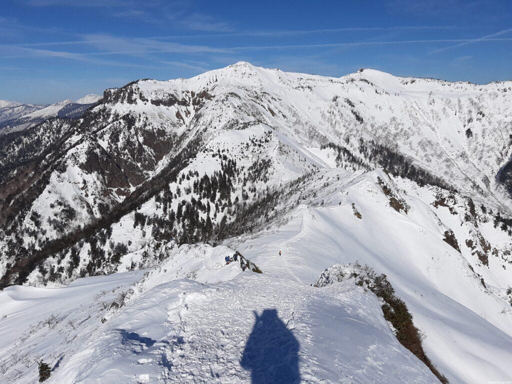 マッターホルンから振り返った武尊山山頂